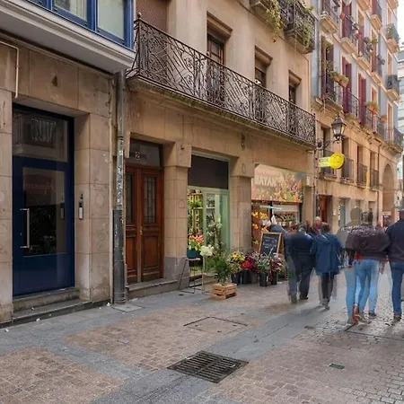 Tenderia Mercado Ribera Old Town * Bilbao