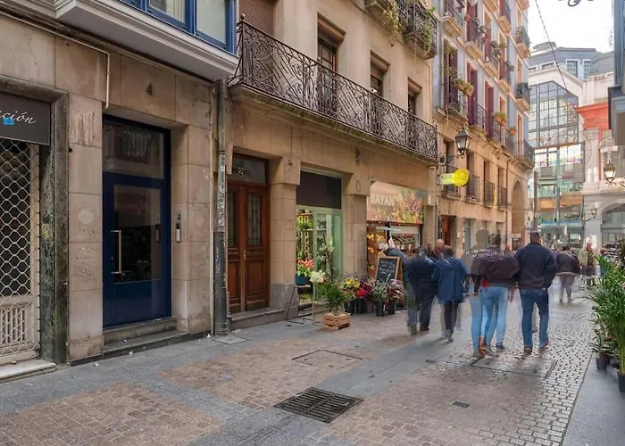 Tenderia Mercado Ribera Old Town * Bilbao